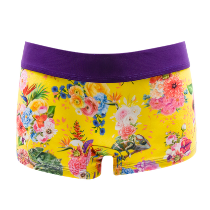 Schockhöschen Panty Karma Chameleon in leuchtendem Gelb, Vorderansicht, abstraktes Chamäleon-Muster auf Baumwolle