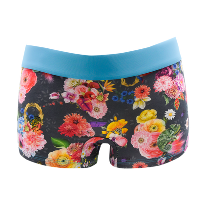 Schockhöschen Panty Karma Chameleon Vorderansicht — bunte Blumen, Chameleon auf grauen Hintergrund mit helltürkisfarbenen Gummibund  95 % Baumwolle fair in Deutschland genäht, Größen XS bis 4XL