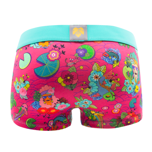 Schockhöschen Panty Koi Pink Rückansicht — japanisch inspirierter Print mit Koi-Fischen, Seerosen und Schmetterlingen auf Hot-Pink, türkisfarbener Bund, exklusives Design