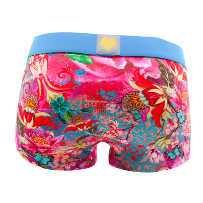 Schockhöschen Panty Rose Rückansicht — opulenter Rosen-Floral-Print auf leuchtendem Pink-Rot mit türkisblauen Akzenten, himmelblaue Bund
