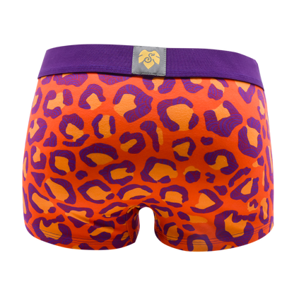 Schockhöschen Panty Leo Orange Rückansicht — leuchtend orangefarbener Leo-Print mit violetten Spots, lila Bund, exklusives Design nur bei Schockhöschen